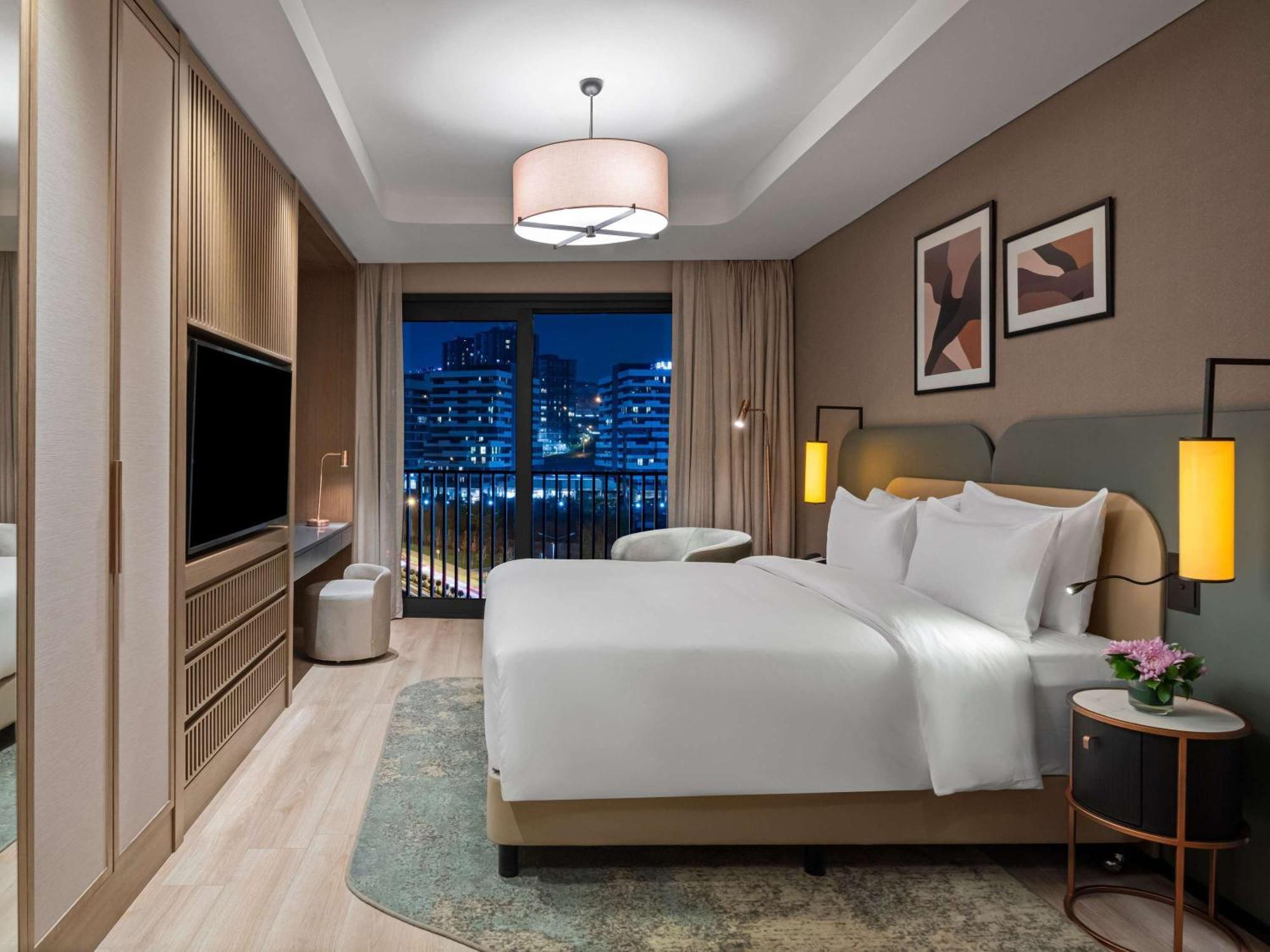 Moevenpick Living Istanbul Saklivadi Hotel ภายนอก รูปภาพ